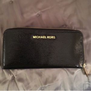 MICHAEL KORS BLACK WALLET